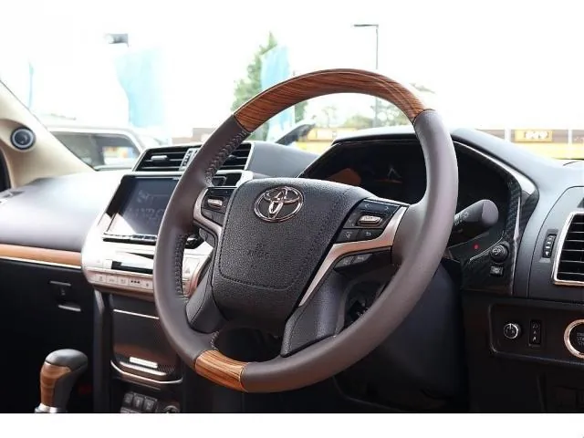 Toyota Land Cruiser Prado 2022 photo 4