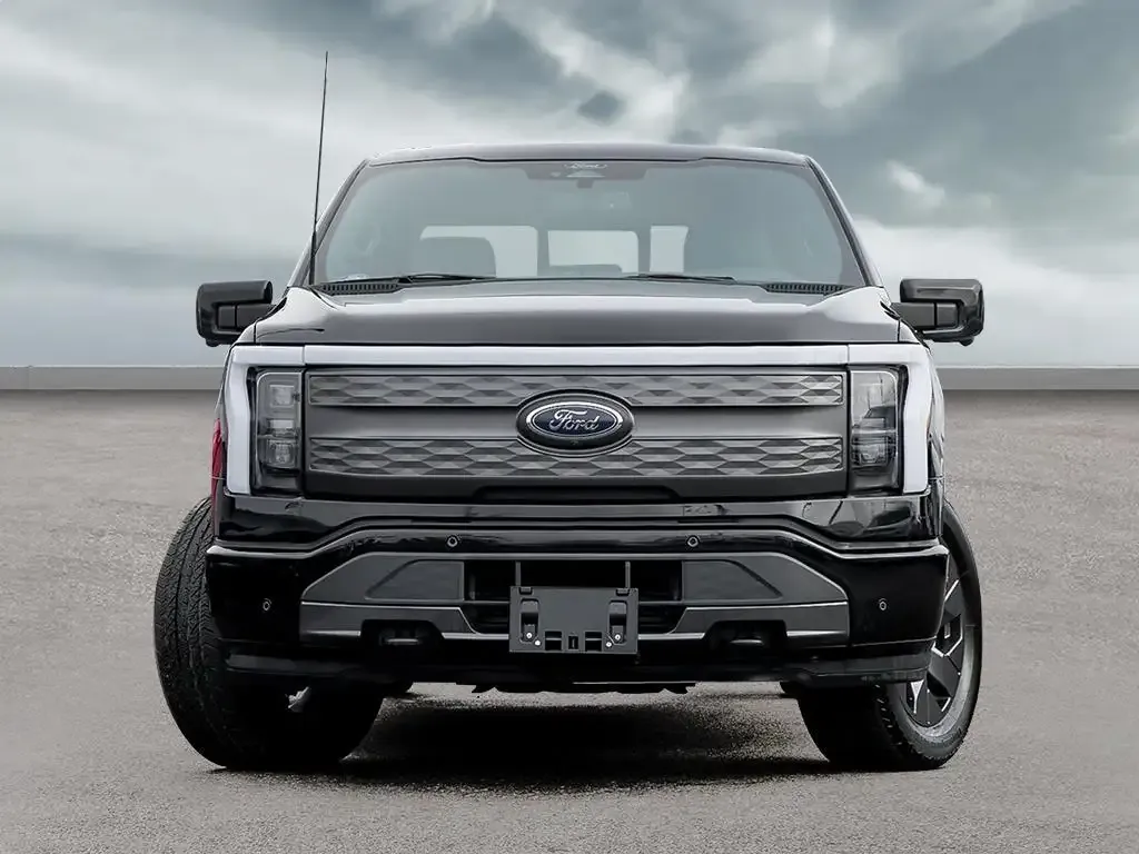 Ford F-150 Lightning 2025 photo 2