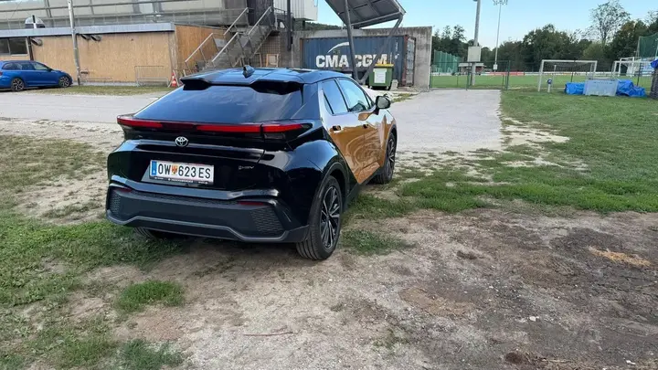 Toyota C-Hr 2024 photo 3