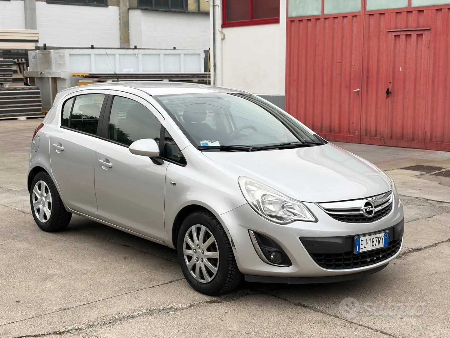Opel Corsa 2011 photo 3