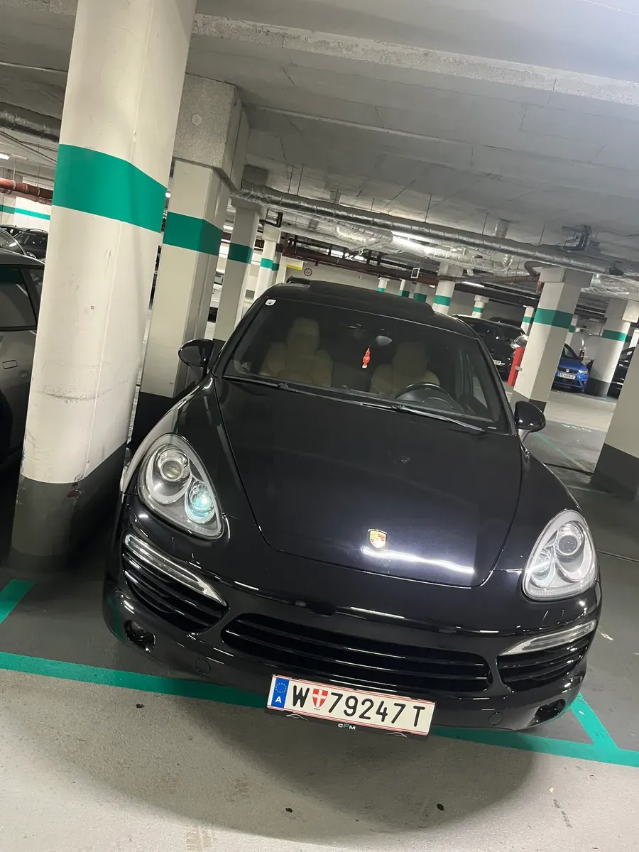 Porsche Cayenne 2010 photo 3