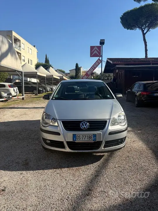 Volkswagen Polo 2008 photo 2