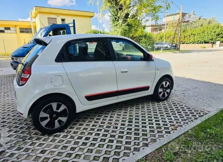 Renault Twingo 2015 photo 2