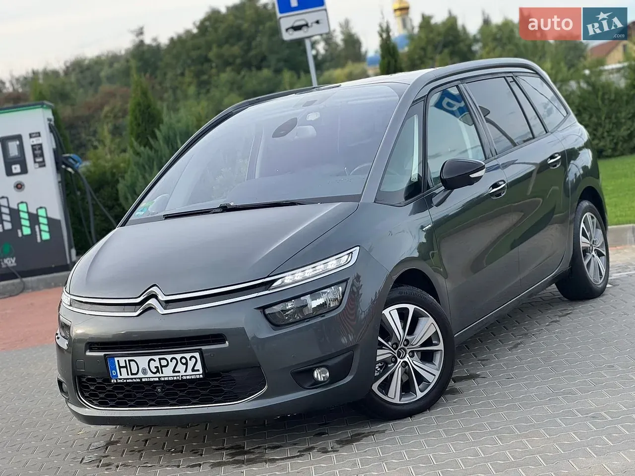 Citroen Grand C4 Picasso 2015 photo 2