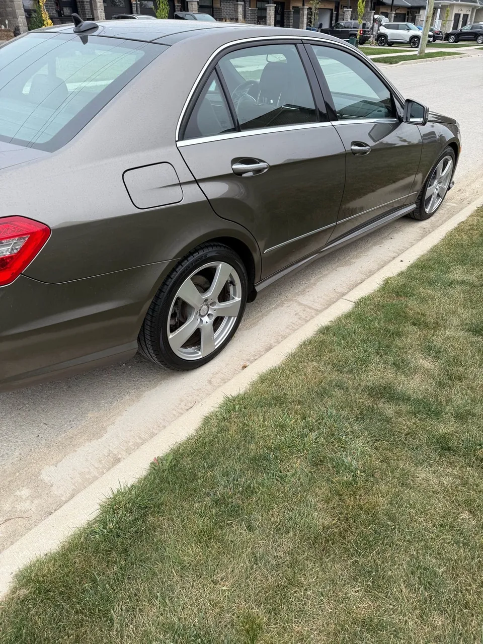 Mercedes-Benz E-Class 2013 photo 3