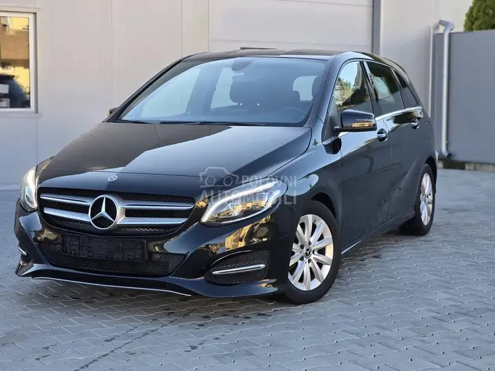 Mercedes-Benz B 180