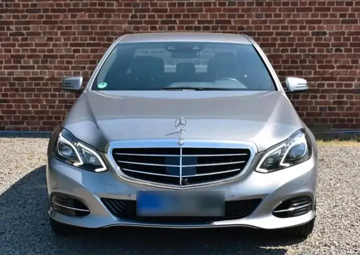 Mercedes-Benz E250