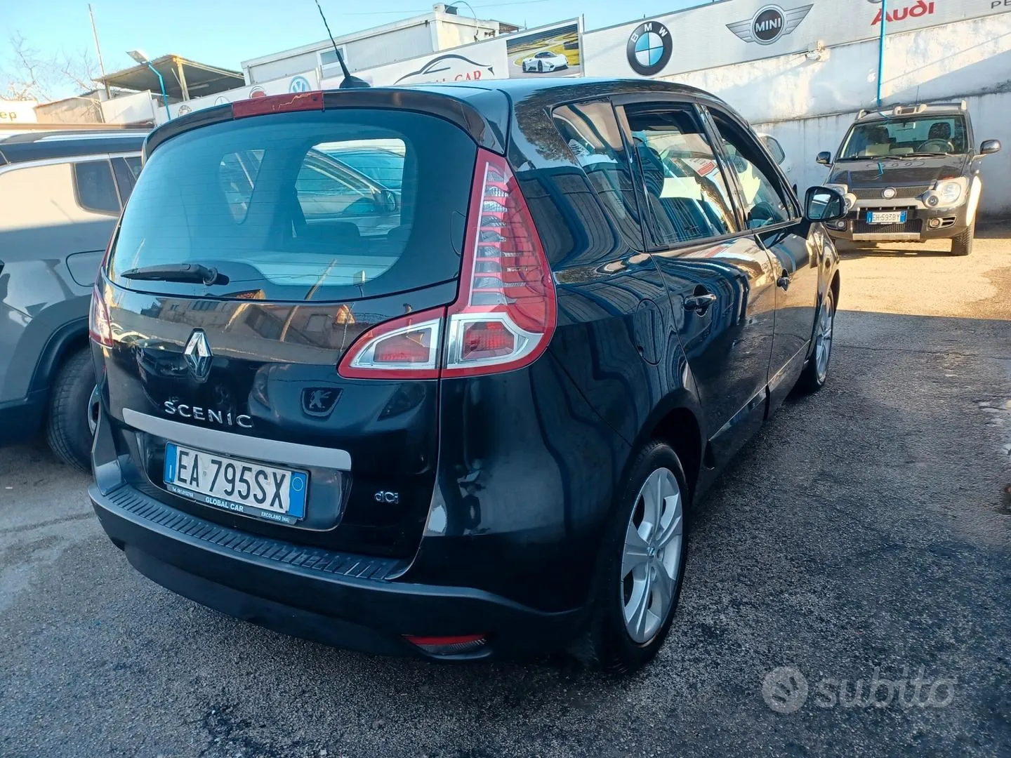 Renault Scenic 2010 photo 4