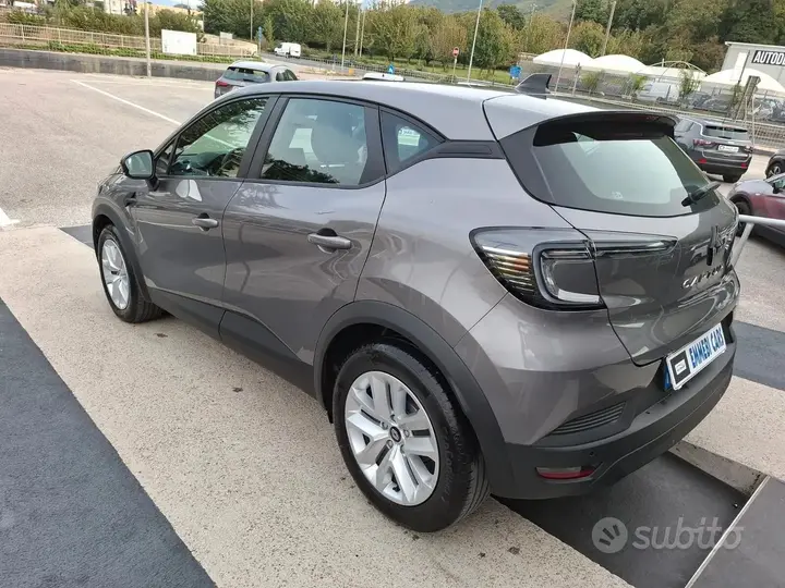 Renault Captur 2026 photo 4
