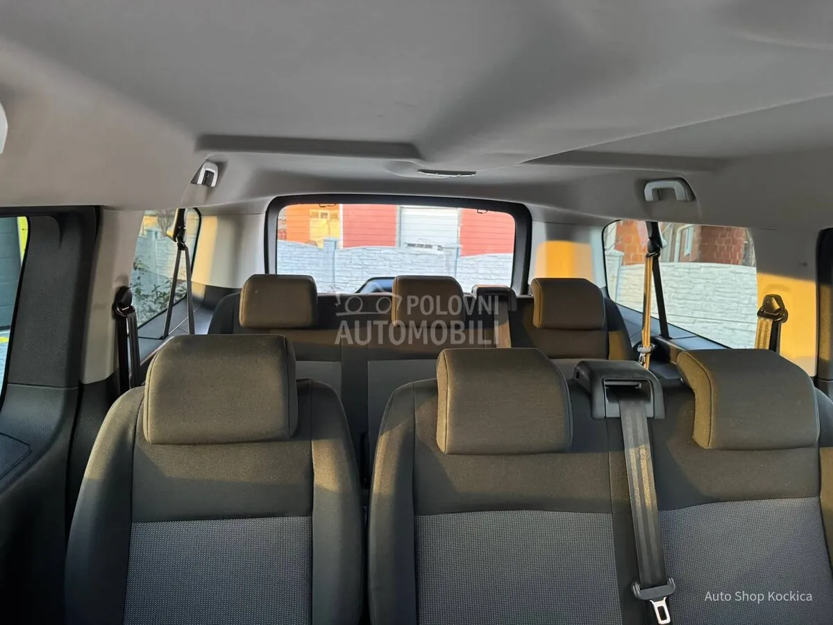 Peugeot Traveller 2019 photo 5