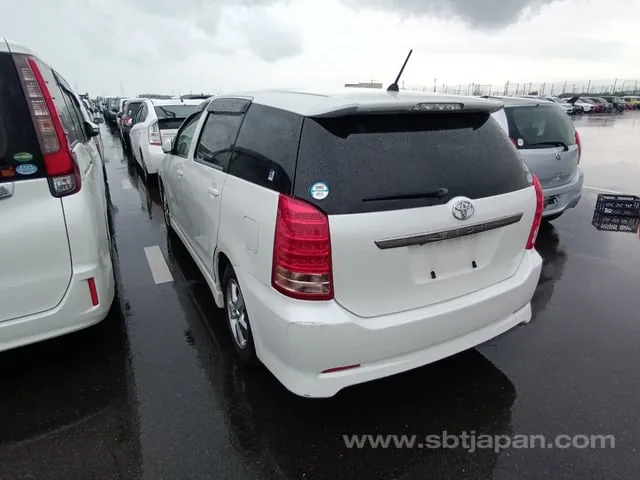Toyota Wish 2006 photo 3