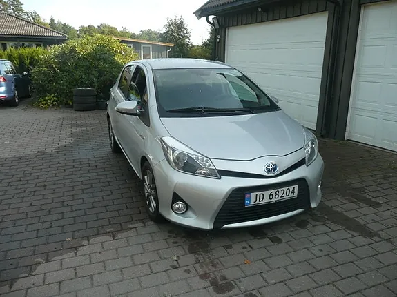 Toyota Yaris 2013 photo 4