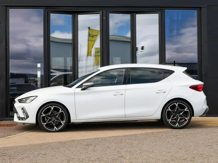 Cupra Leon 2025 photo 4