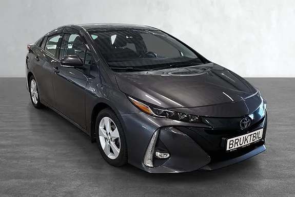 Toyota Prius Plug-In Hybrid 2017 photo 3