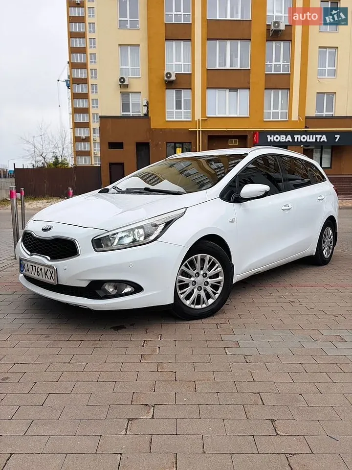 Kia Ceed 2013 photo 2