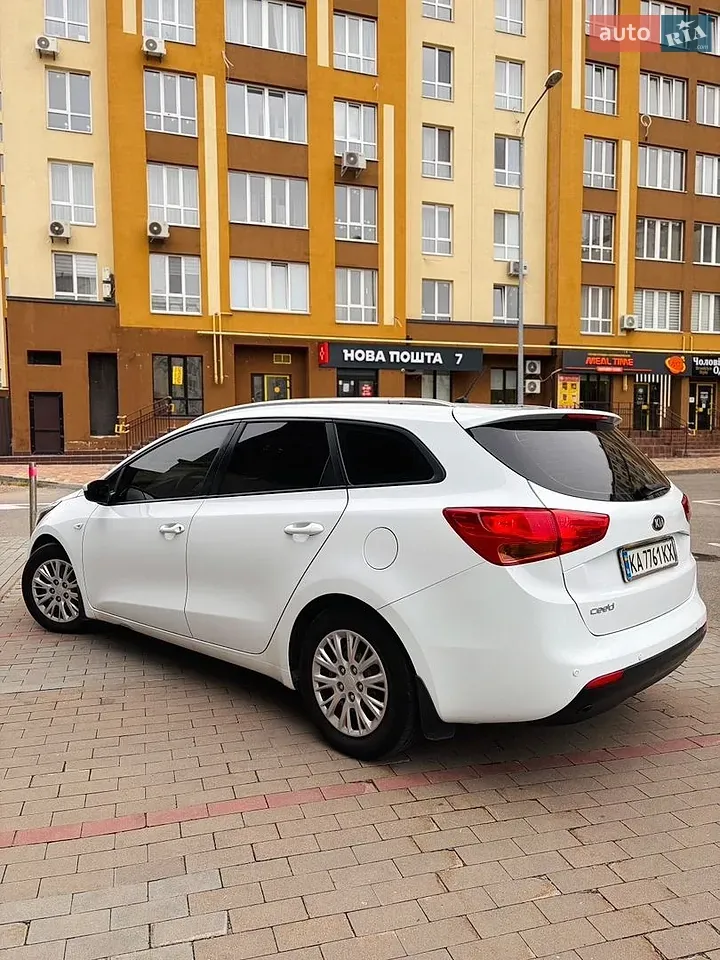 Kia Ceed 2013 photo 4