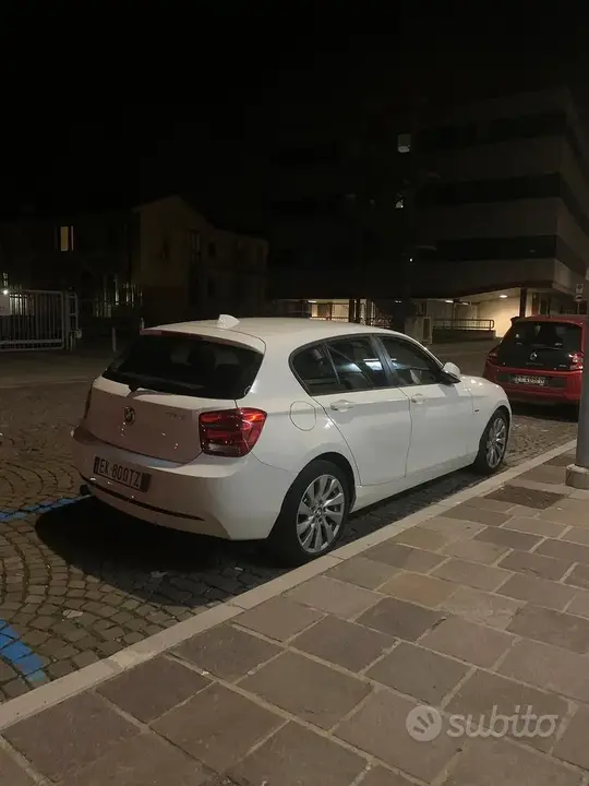 BMW 118D 2011 photo 2