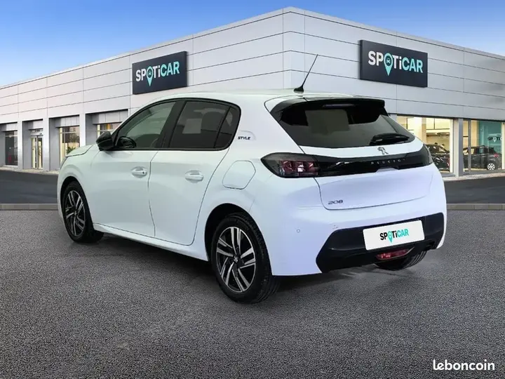 Peugeot 208 2023 photo 3