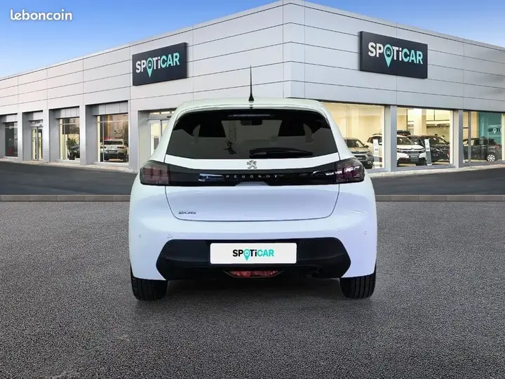 Peugeot 208 2023 photo 4