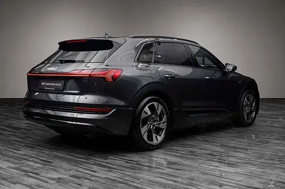 Audi E-Tron 2021 photo 5