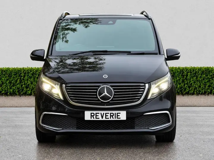 Mercedes-Benz Eqv 2021 photo 2