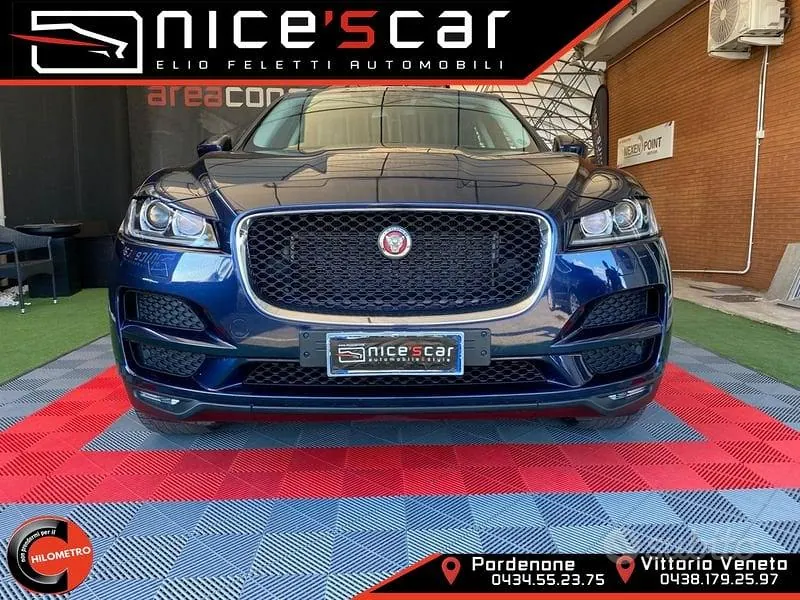 Jaguar F-Pace 2017 photo 2