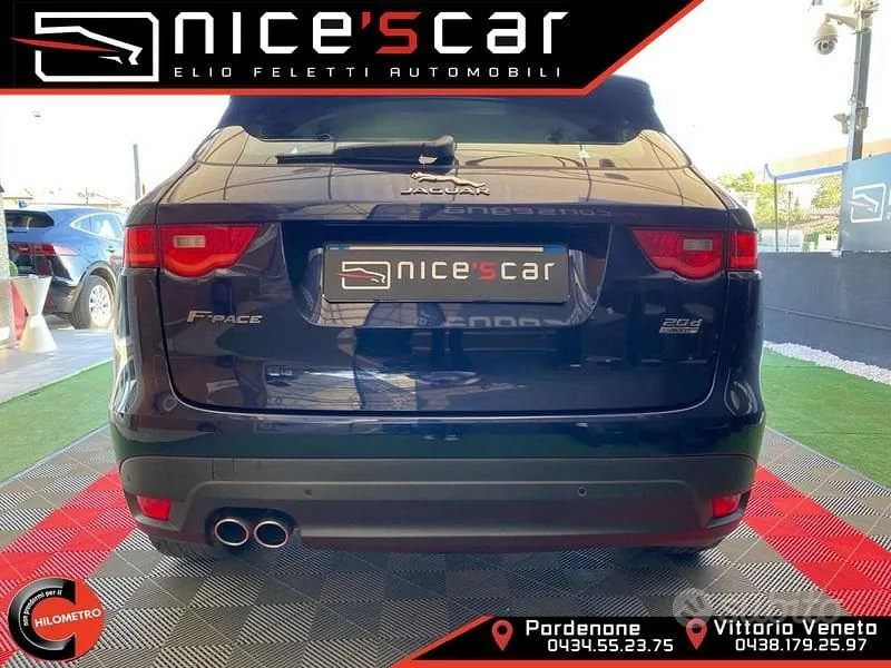 Jaguar F-Pace 2017 photo 5