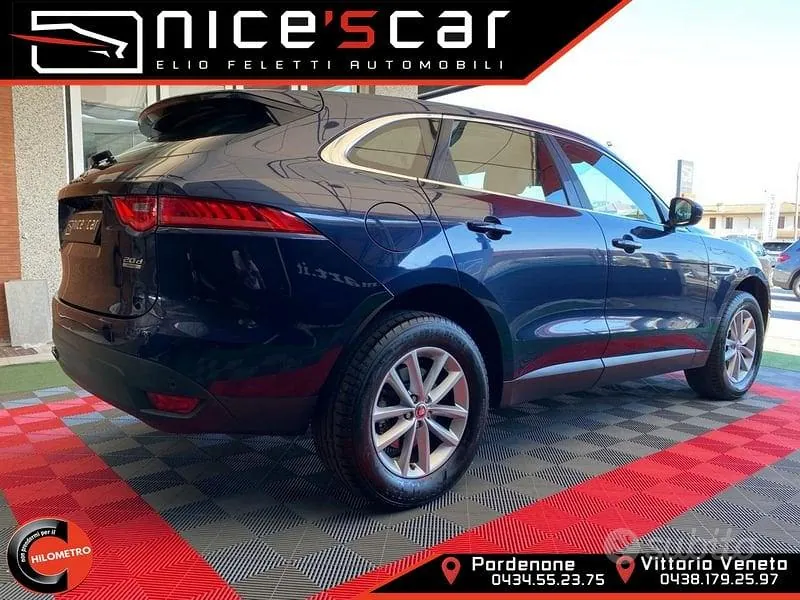 Jaguar F-Pace 2017 photo 4
