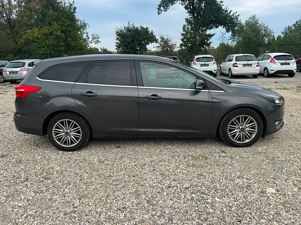 Ford Focus 2017 photo 2