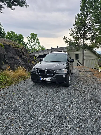 BMW X3 2011 photo 2