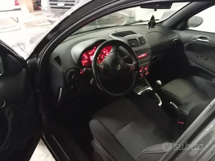 Alfa Romeo 147 2008 photo 5