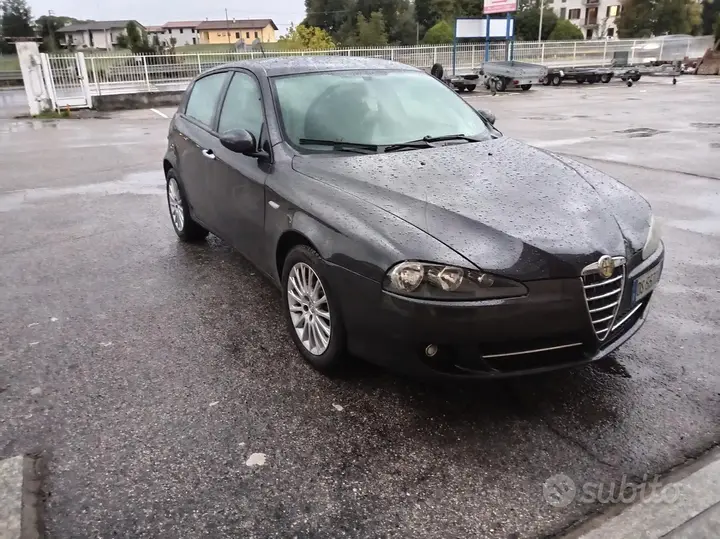 Alfa Romeo 147 2008 photo 2
