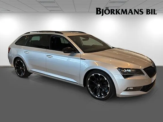 Skoda Superb 2018 photo 3