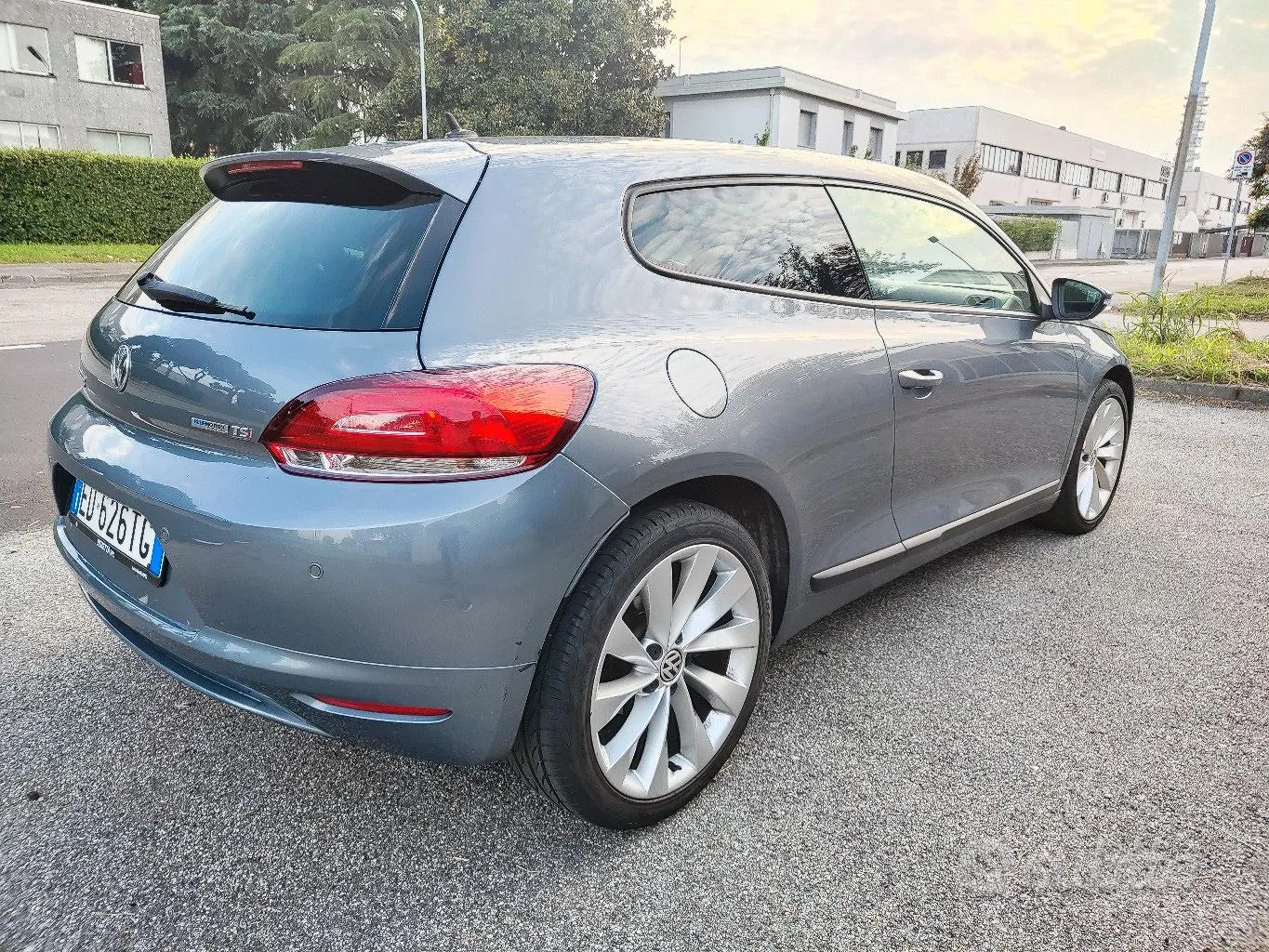 Volkswagen Scirocco 2010 photo 3