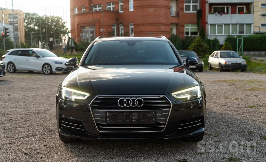 Audi A4 2017 photo 2