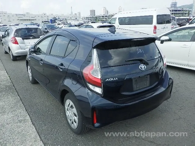 Toyota Aqua G 2017 photo 3