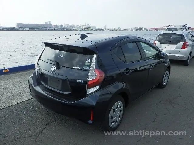 Toyota Aqua G 2017 photo 4
