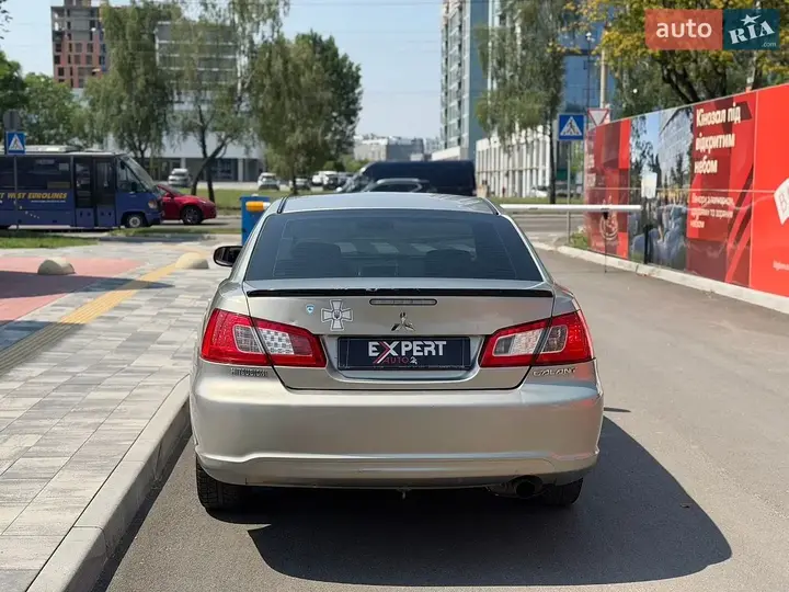 Mitsubishi Galant 2009 photo 5