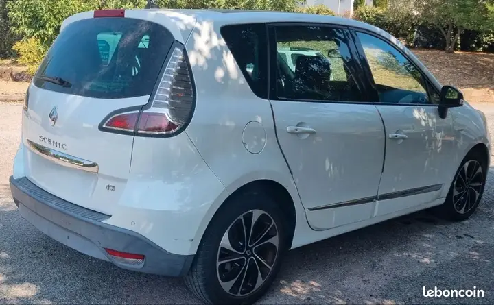 Renault Megane 2014 photo 2