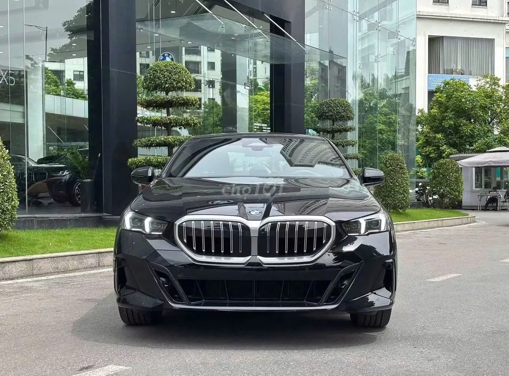BMW 5 Series 2026 photo 3