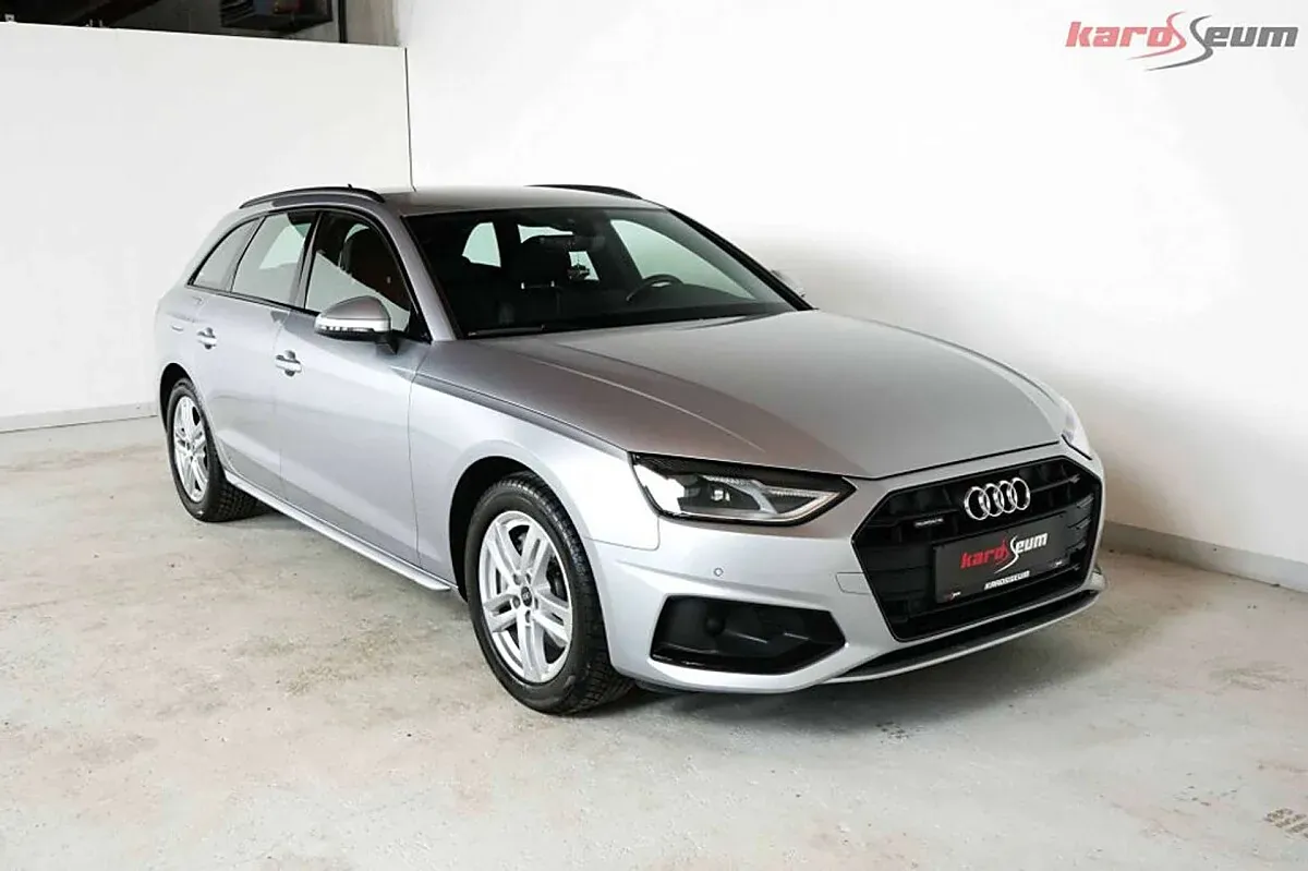 Audi A4 2023 photo 3