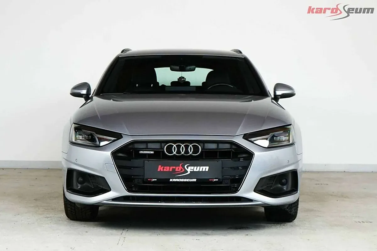 Audi A4 2023 photo 2