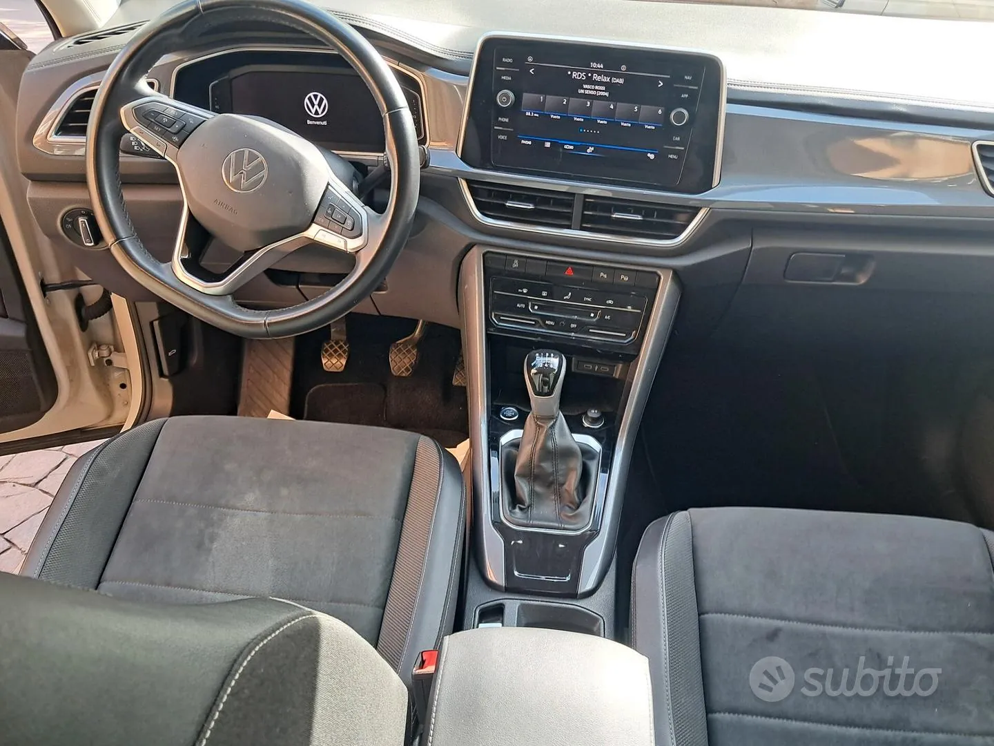 Volkswagen T-Roc 2022 photo 4