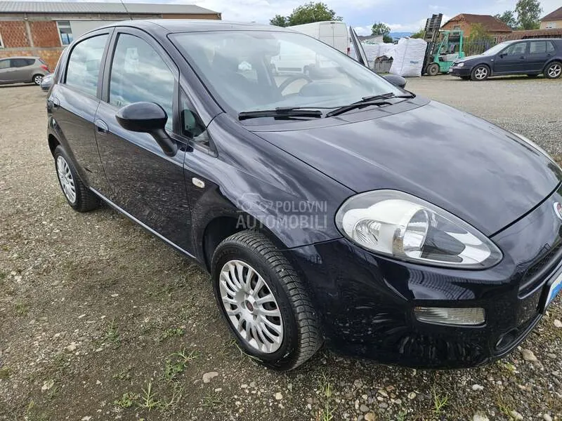 Fiat Grande Punto 2013 photo 3