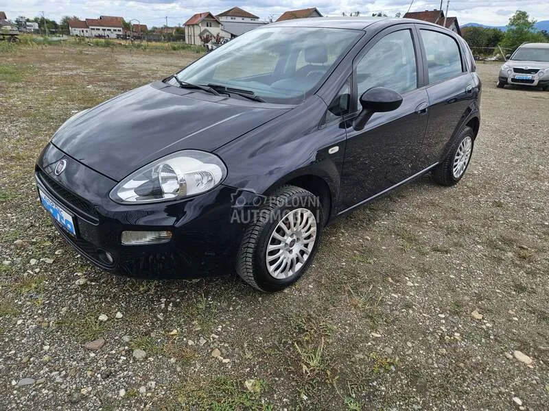 Fiat Grande Punto 2013 photo 4