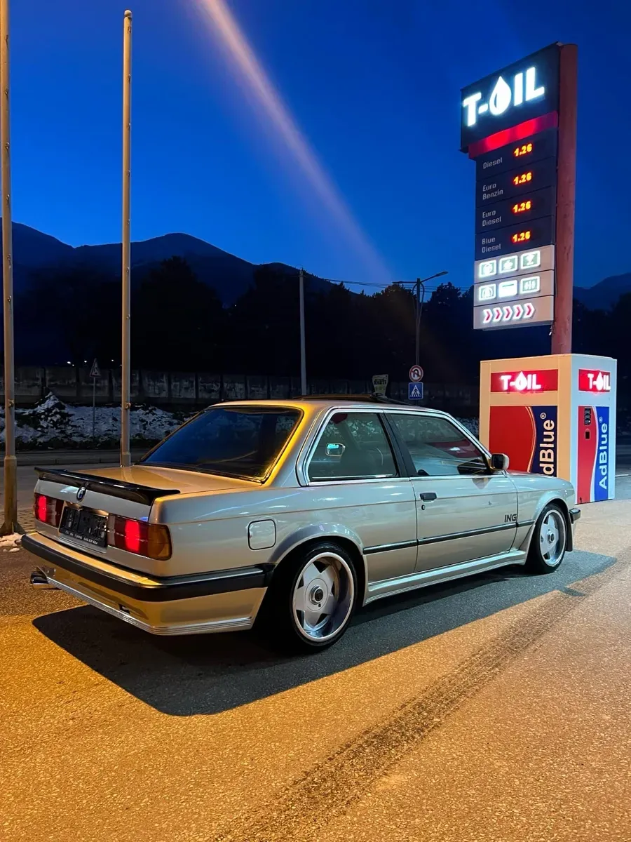 BMW 3 Series 1984 photo 3