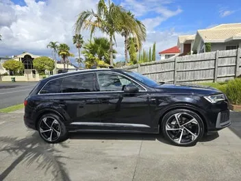 Audi Q7 2020 photo 2