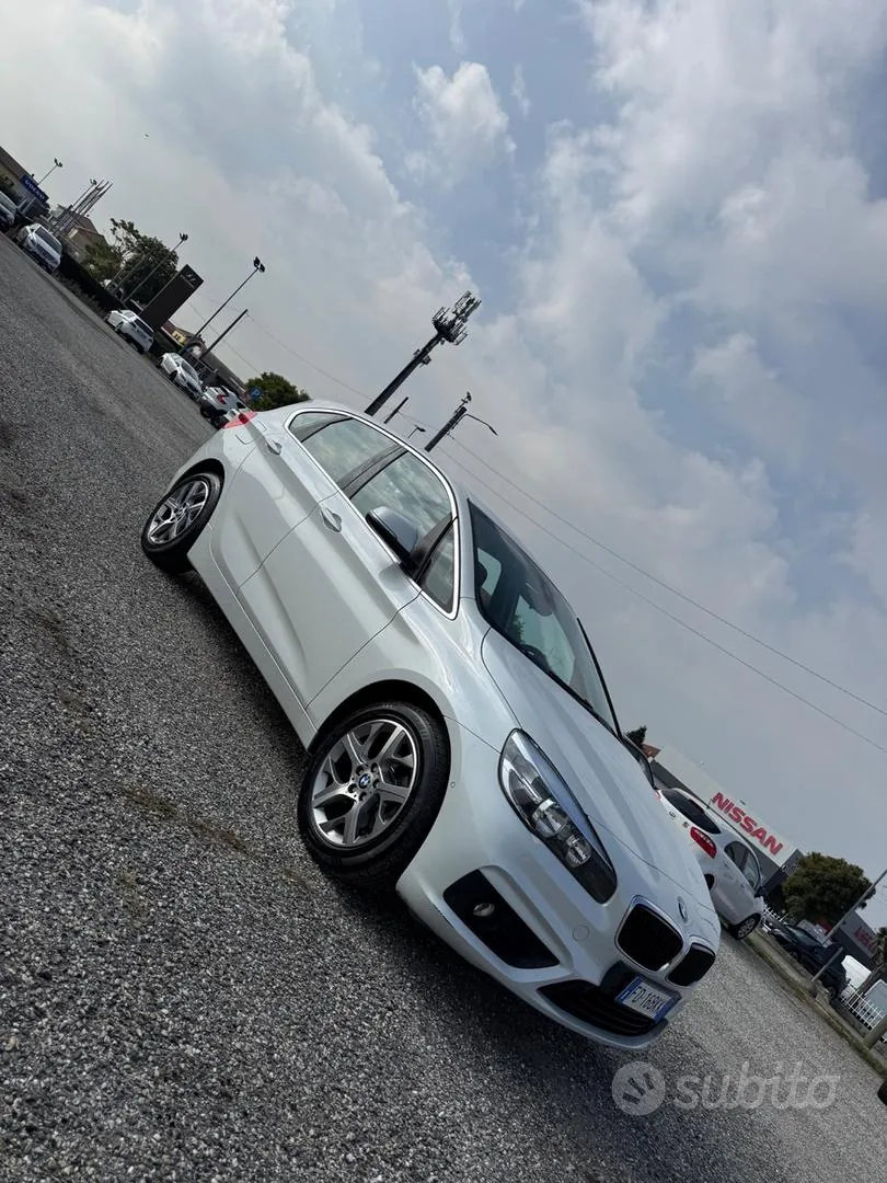 BMW 2 Series Active Tourer 2017 photo 2