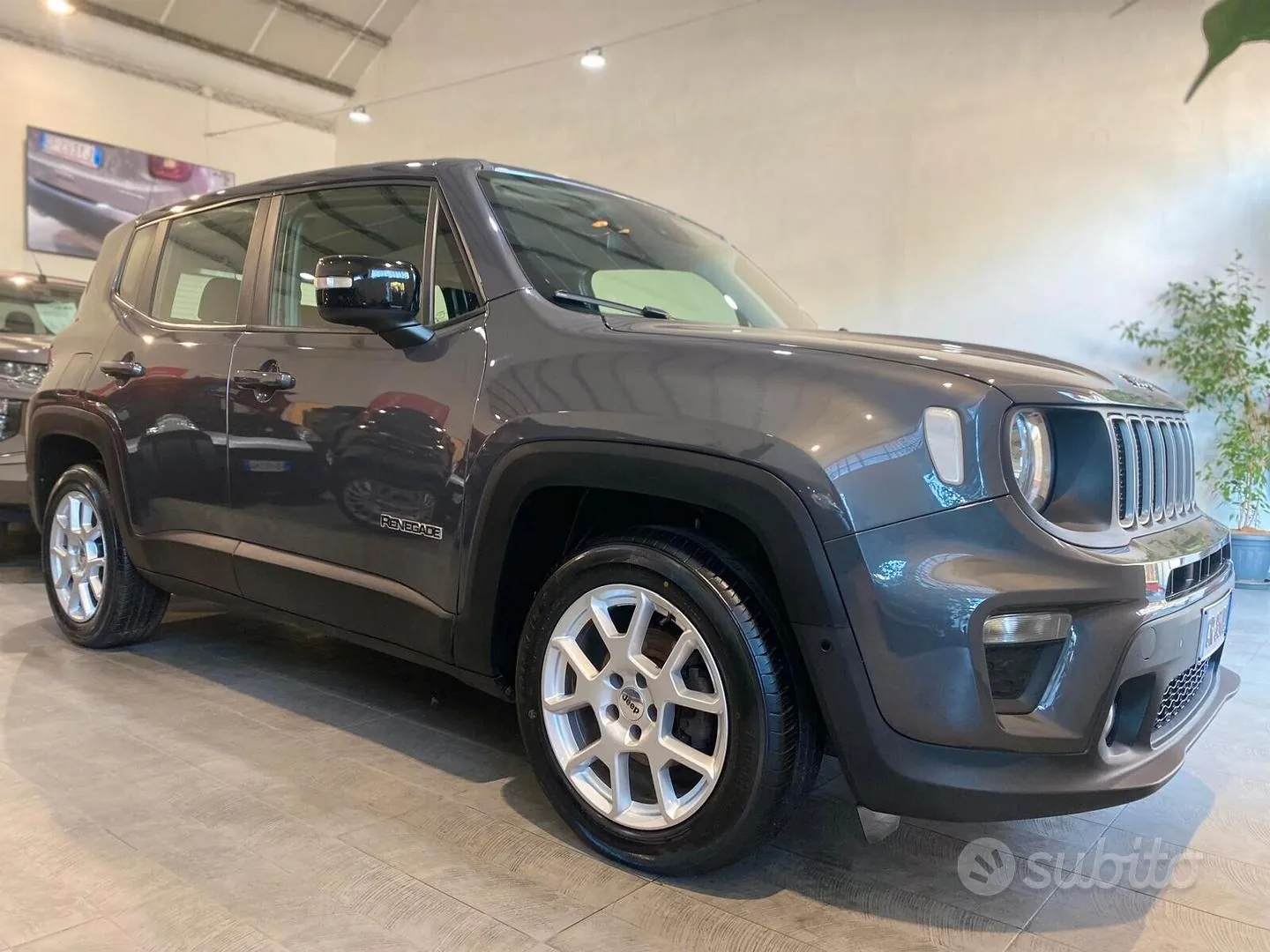Jeep Renegade 2023 photo 2