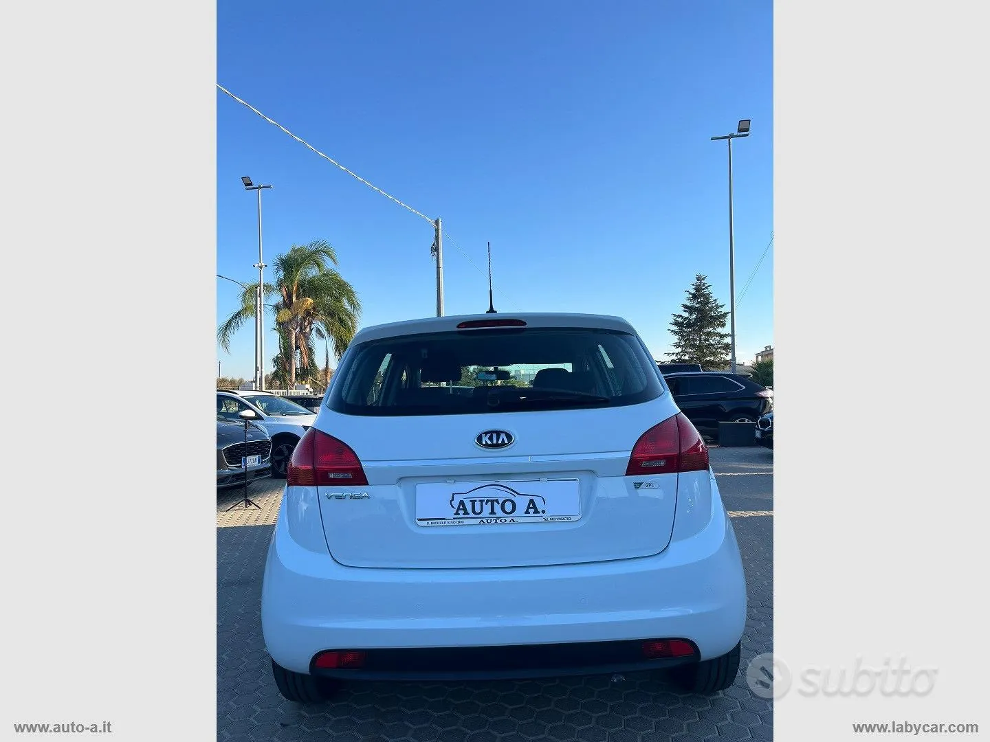Kia Venga 2015 photo 5